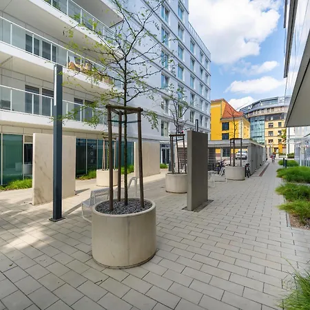 Stylowy Z Balkonem I Wanna By Renters *